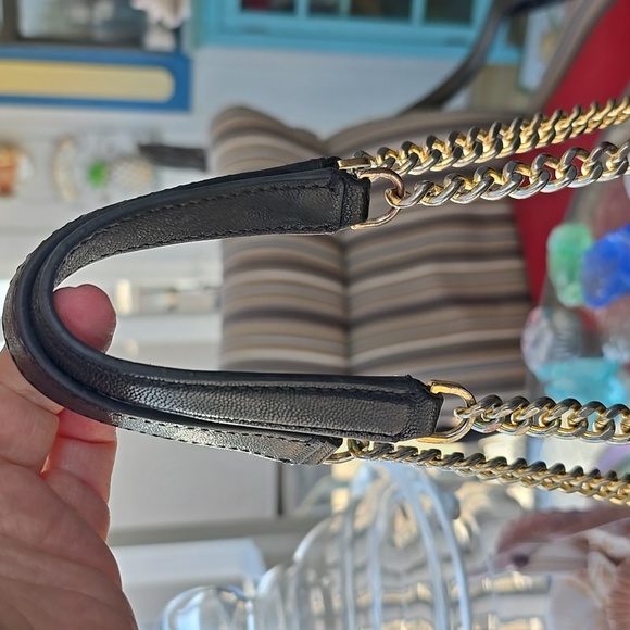 Tory Burch Black Willa Quilted Leather Tote/Shoulder Bag w/ Black L.& Gold Chain - Picture 8 of 13